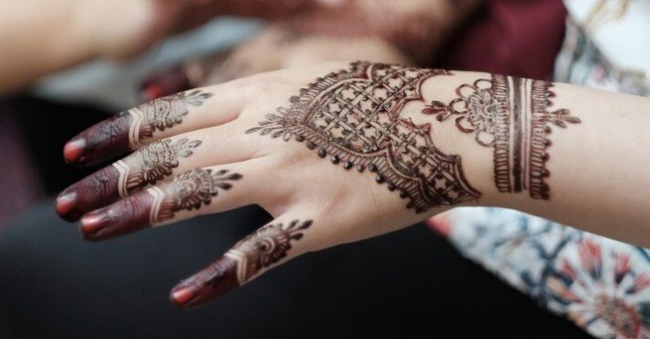 Henna design 