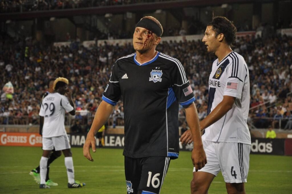 Steven Lenhart head injury