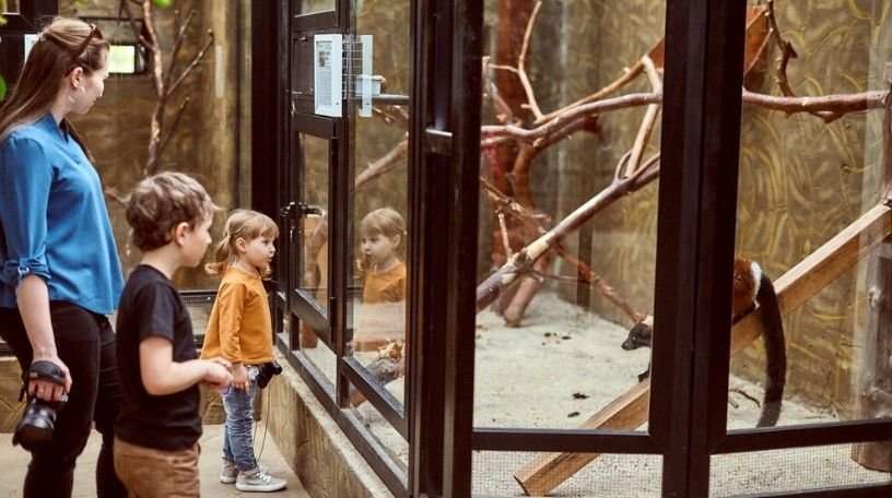 A family inside museum